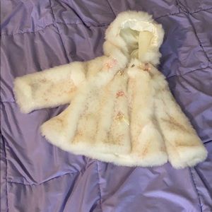 Darling faux fur girl’s coat